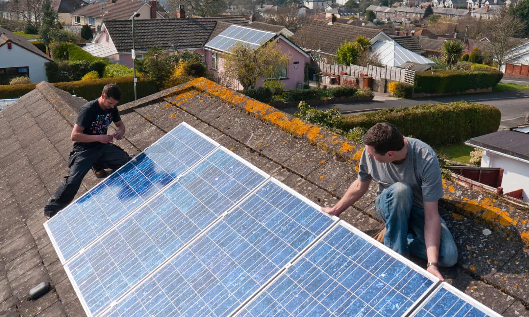 Weatherwatch: a bumper year for solar power, thanks to sunny spring and lockdowns