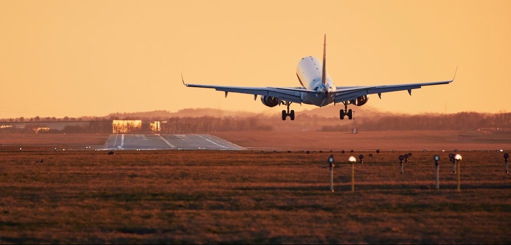 travel sunset vacations direction airplane tourism airport runway aircraft aviation t20 pRjX8P e1668207412194 Sustainable Aviation Fuel Offers Flight Path to Net-Zero Air Travel