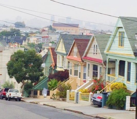 charming houses line a street in san fran t20 GR0Gy6 e1671808833558 In Pictures: The Hidden Net-Zero Community Paving the Future of Sustainable Living