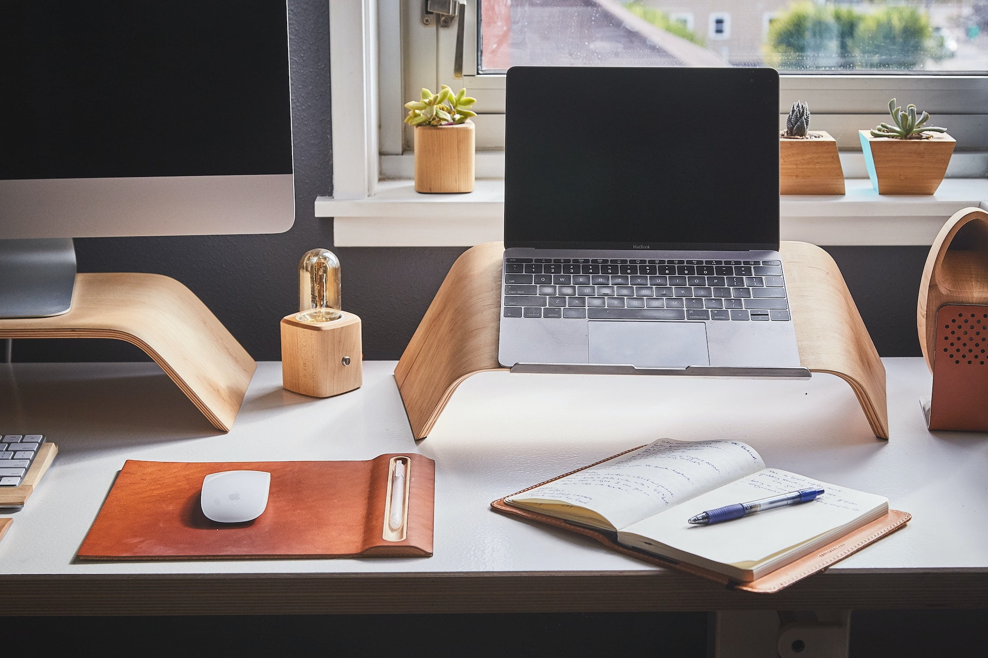 Be Eco-Friendly and Ditch the Commute with these High-Paying No Experience Work-From-Home Jobs.