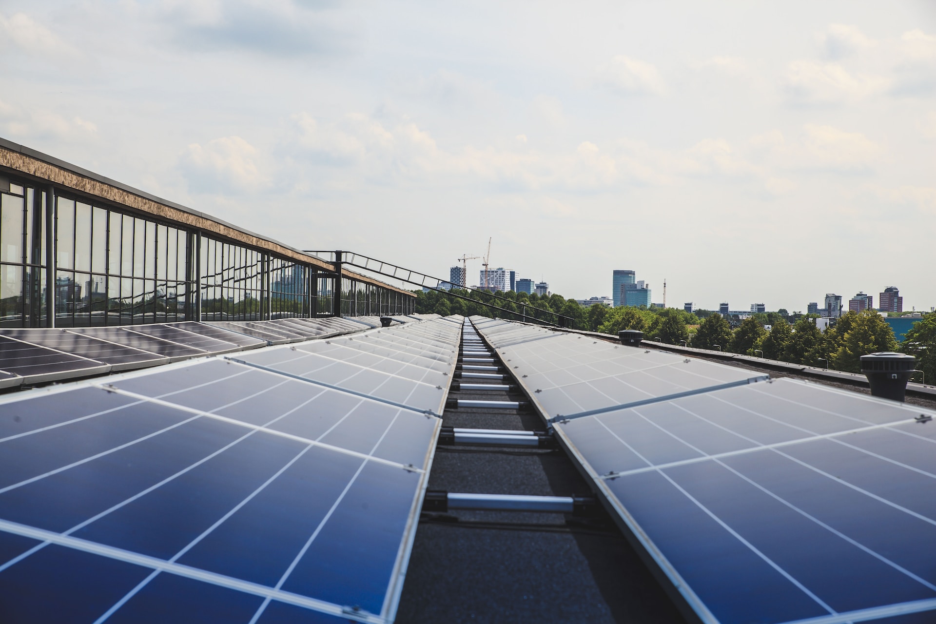 New York State achieves a renewable milestone with its largest rooftop solar installation project.