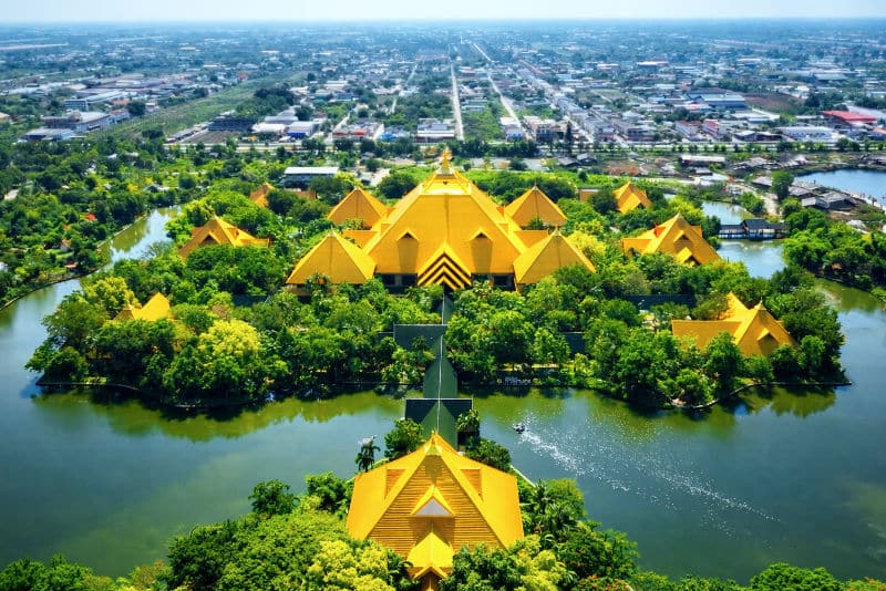 The International Permaculture Convergence opens November 6 at Thailand's Golden Jubilee Museum of Agriculture near Bangkok, featuring keynote addresses from natural builder Kyle Holzhueter and permaculture co-originator David Holmgren alongside a Farmers Market and dedicated Thai-language sessions.